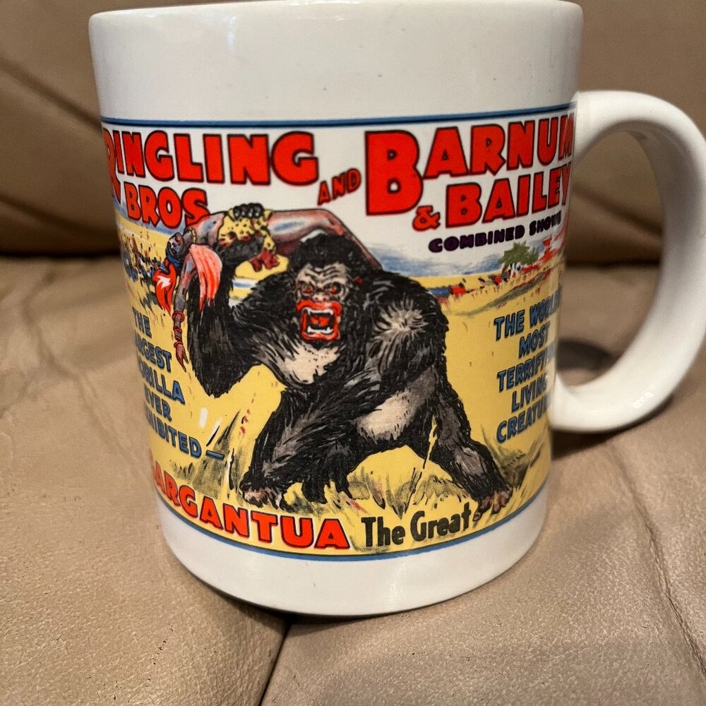 RARE RINGLING BROS BARNUM & BAILEY GARGANTUA THE GREAT VINTAGE CUP MUG 1983